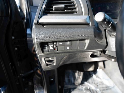 Used 2024 Honda Odyssey EX-L image 11