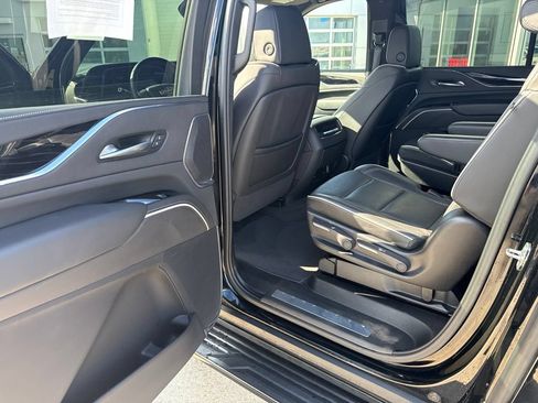 Used 2024 Cadillac Escalade ESV Sport AWD/4WD image 21