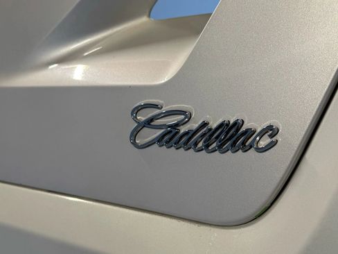 Used 2011 Cadillac Escalade EXT Premium image 40