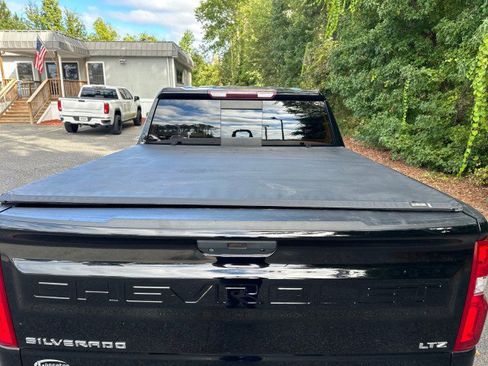 Used 2021 Chevrolet Silverado 1500 LTZ image 5