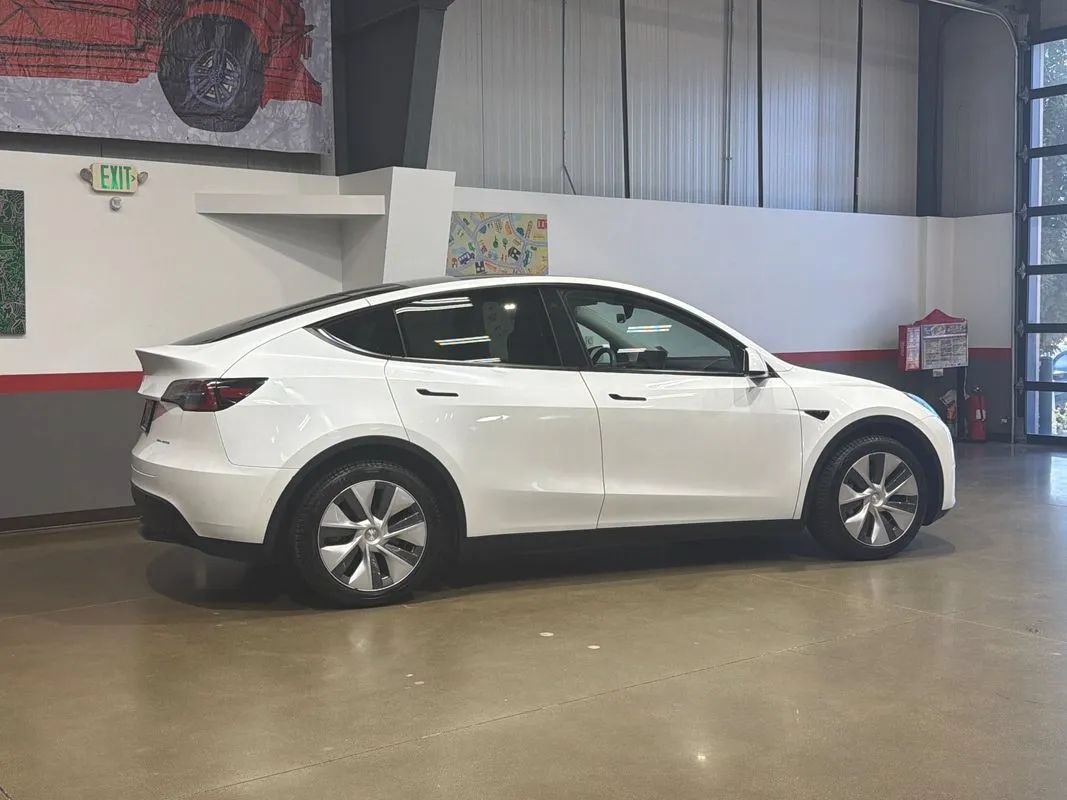Used 2020 Tesla Model Y Long Range AWD/4WD image 64