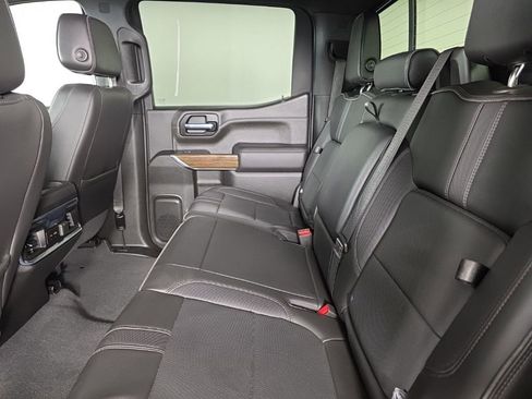 Used 2022 Chevrolet Silverado 1500 High Country image 32