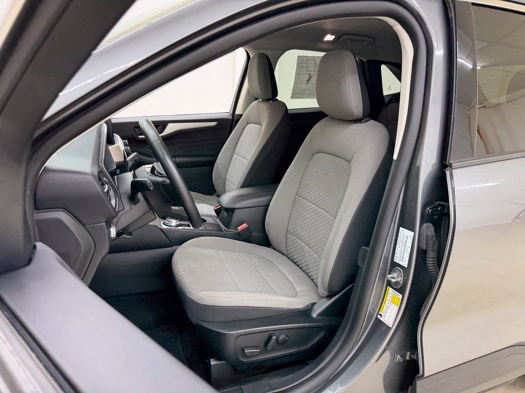 Used 2022 Ford Escape SE w/ Convenience Package AWD/4WD image 17