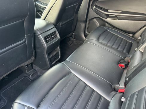 Used 2023 Ford Edge SEL image 12