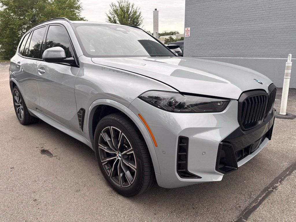 Used 2024 BMW X5 xDrive40i w/ M Sport Package AWD/4WD image 7