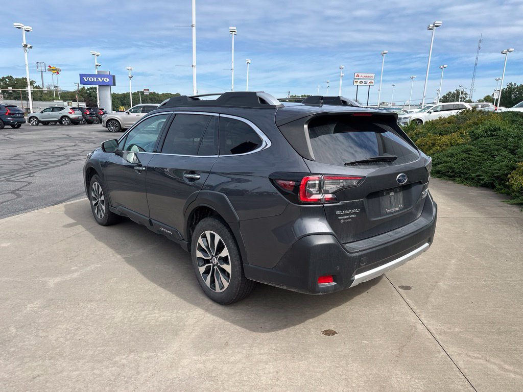 Used 2024 Subaru Outback Touring XT AWD/4WD image 7