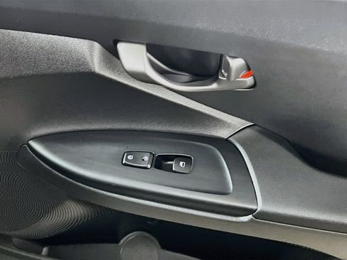 Used 2021 Hyundai Veloster Turbo FWD image 31