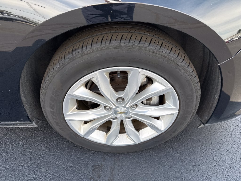 Used 2024 Chevrolet Malibu LT FWD image 24