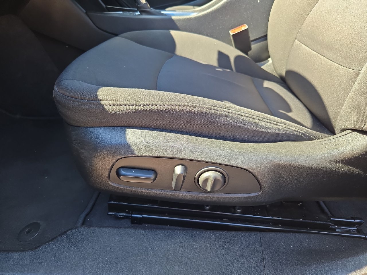 Used 2020 Chevrolet Malibu LT FWD image 18