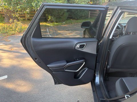 Used 2024 Kia Soul LX FWD image 27
