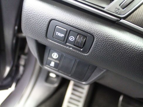 Used 2018 Honda Accord Sport image 11