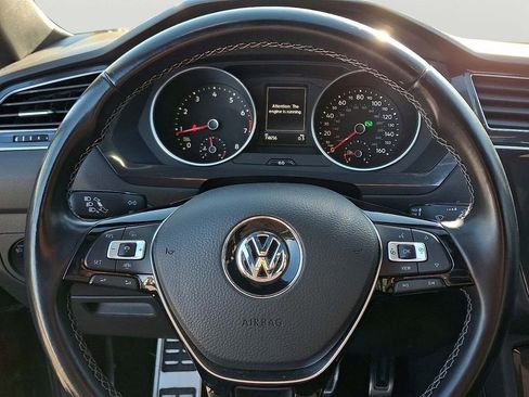 Used 2021 Volkswagen Tiguan SE R-Line image 20