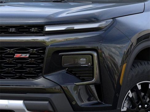 New 2025 Chevrolet Traverse Z71 w/ Enhanced Driving Package image 10