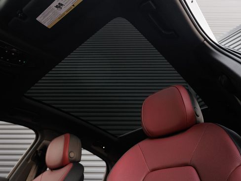 Certified 2025 Porsche Cayenne Coupe image 14