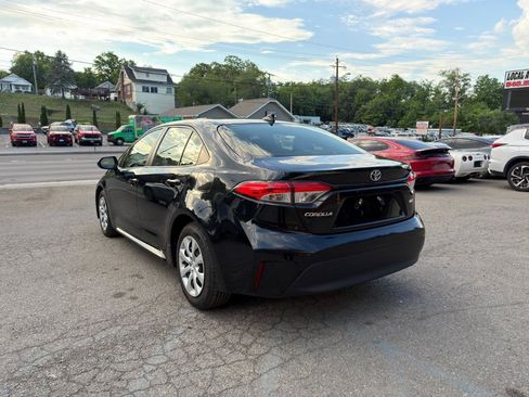 Used 2023 Toyota Corolla LE FWD image 7
