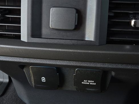 Used 2024 Ford F150 XLT w/ XLT Black Appearance Package image 10