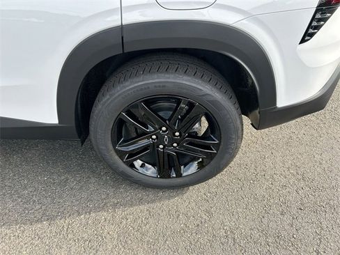 New 2026 Chevrolet Trax ACTIV w/ Sunroof Package image 32