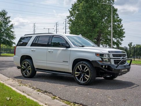 Used 2020 Chevrolet Tahoe Premier AWD/4WD image 4