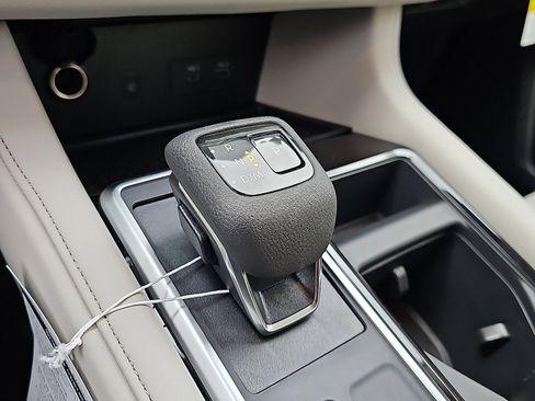 New 2025 Nissan Pathfinder SL image 10