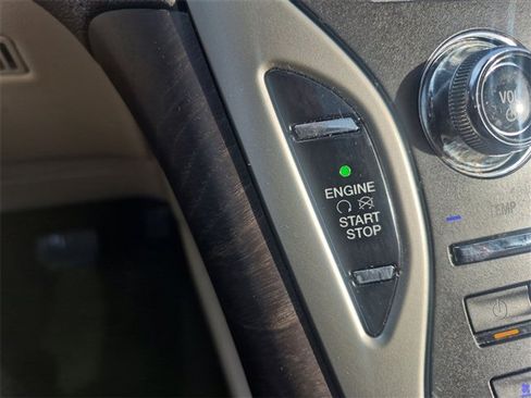 Used 2020 Lincoln Nautilus Reserve w/ Cargo Utility Package image 17