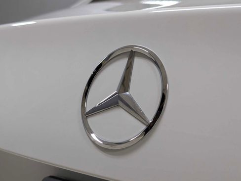 Used 2025 Mercedes-Benz C 300 4MATIC Sedan image 17