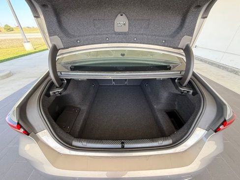 Used 2025 BMW 530i w/ Premium Package image 20