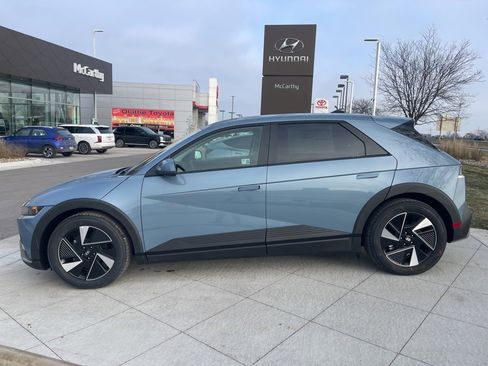 New 2026 Hyundai Ioniq 5 SEL image 2