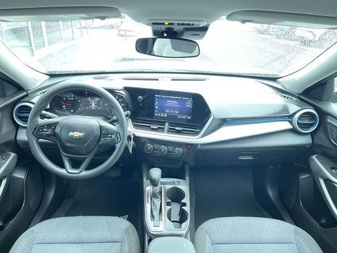 Certified 2024 Chevrolet Trax LS FWD image 19