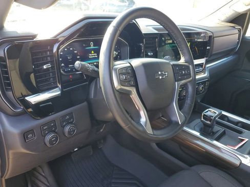 Used 2023 Chevrolet Silverado 1500 LT Trail Boss w/ Protection Package image 9