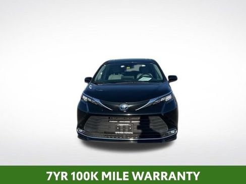 Certified 2024 Toyota Sienna XLE image 2