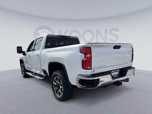 Used 2024 Chevrolet Silverado 2500 LTZ w/ LTZ Plus Package AWD/4WD image 4