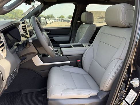 New 2026 Toyota Tundra Limited AWD/4WD image 24