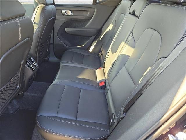 Used 2025 Volvo XC40 B5 Core AWD/4WD image 20