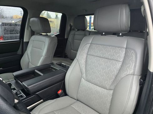 Used 2022 Toyota Tundra SR5 w/ SR5 Premium Package image 23