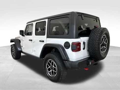 Used 2024 Jeep Wrangler Unlimited Rubicon image 3