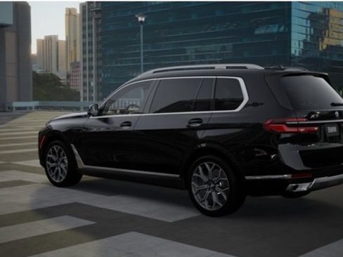 Used 2026 BMW X7 xDrive40i AWD/4WD image 2