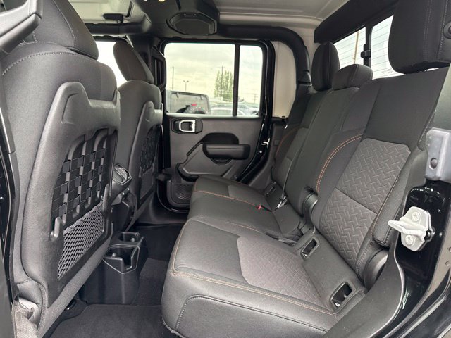 Used 2022 Jeep Gladiator Mojave w/ Trailer Tow Package AWD/4WD image 15