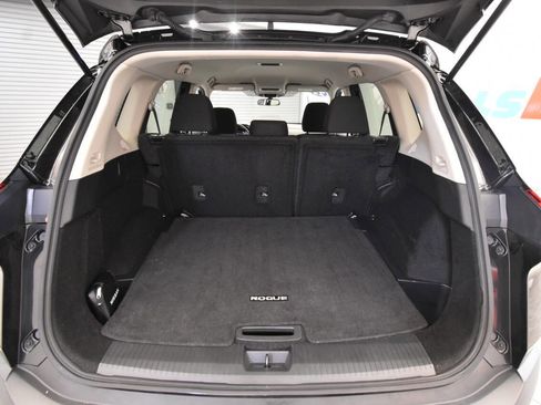 Used 2023 Nissan Rogue S AWD/4WD image 29