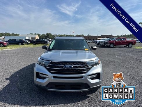 Certified 2022 Ford Explorer XLT w/ Equipment Group 202A RWD image 11