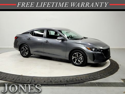 Used 2024 Nissan Sentra SV image 1