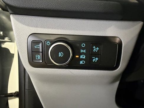 Used 2025 Ford Escape Platinum w/ Class II Trailer Tow Package image 21