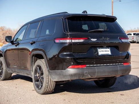 Used 2023 Jeep Grand Cherokee L Laredo image 7