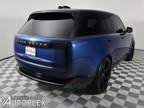 Used 2025 Land Rover Range Rover SE image 5