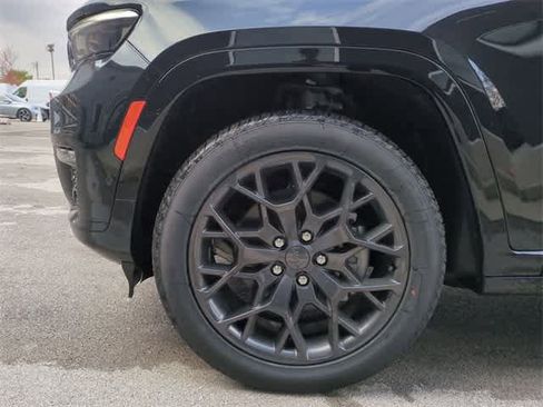 New 2025 Jeep Grand Cherokee L Summit w/ Obsidian Package image 14