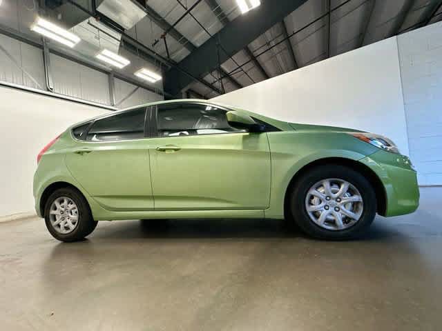 Used 2012 Hyundai Accent GS FWD image 3
