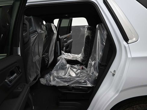 New 2026 GMC Yukon Denali w/ Denali Reserve Package image 14