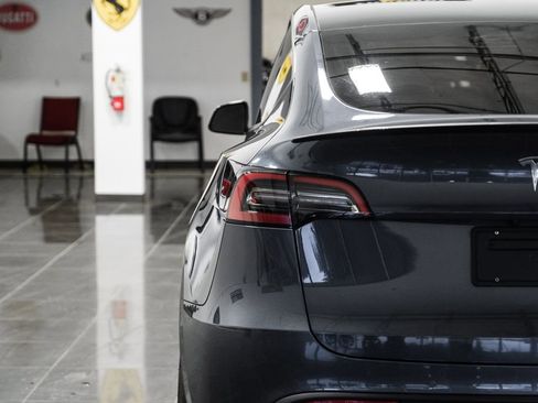 Used 2022 Tesla Model Y Performance AWD/4WD image 43