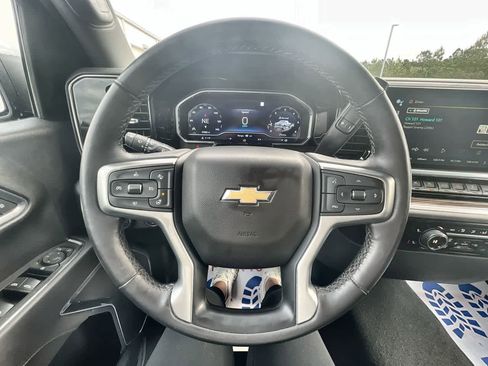 Used 2023 Chevrolet Silverado 1500 LT image 11