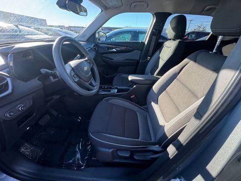 Used 2025 Chevrolet TrailBlazer LT image 24