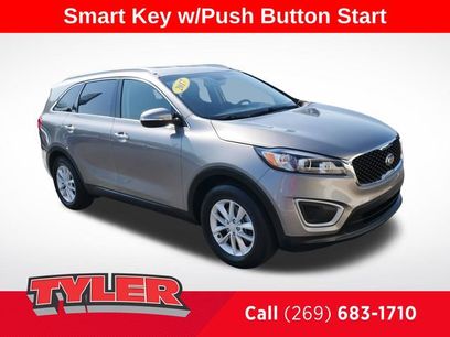 Used 2017 Kia Sorento FWD w/ LX Convenience Package